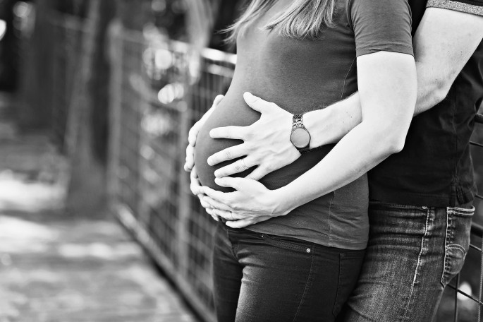 těhotenské lifestylové focení u splavu