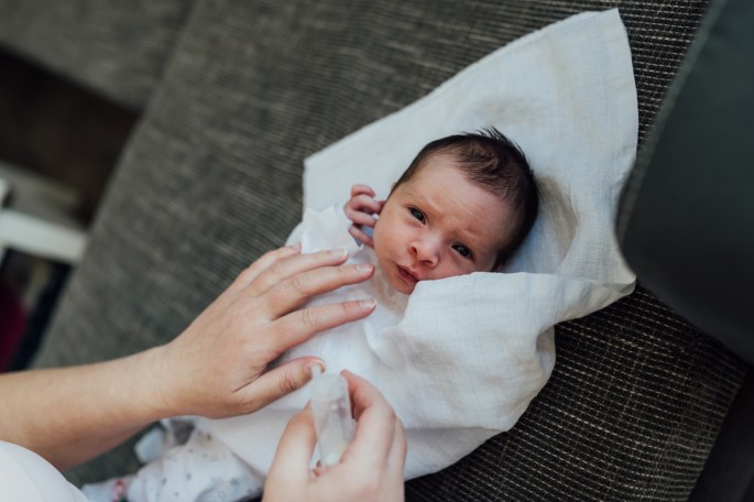 lifestylové focení newborn miminka doma 