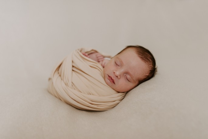 lifestylové focení newborn miminka doma 
