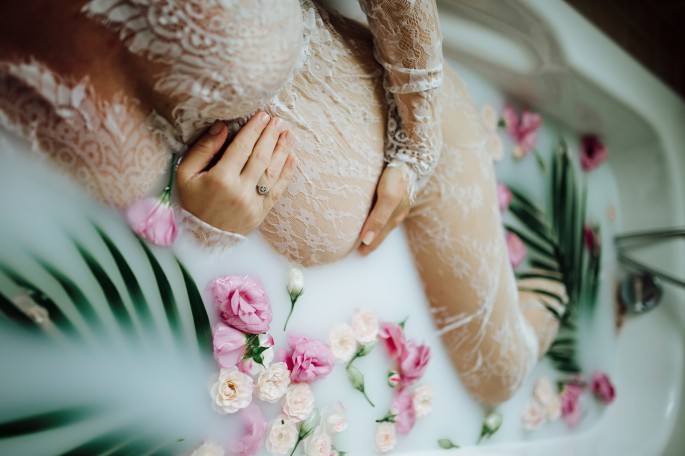 těhotenské focení v ateliéru fotograf mladá boleslav iveta krausova 