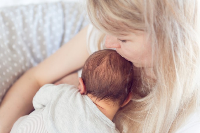 lifestylové newborn rodinné focení doma