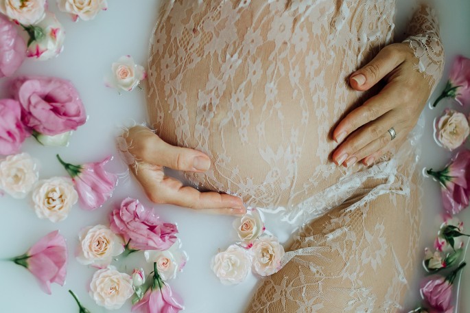 těhotenské focení v ateliéru fotograf mladá boleslav iveta krausova 